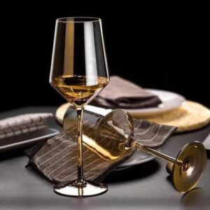 6Pcs Wine Glass Gold Shapely Medium